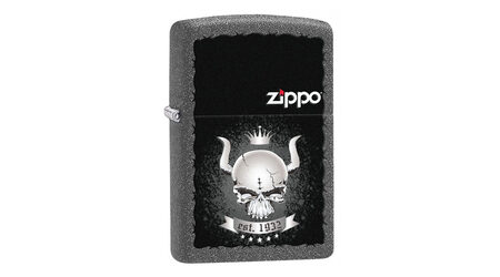 Зажигалка Zippo 28660 Skull with Horns and Crown with Zippo Logo Iron Stone (имитация кованого железа, рисунок рогатого черепа с короной, надпись, логотип Зиппо)